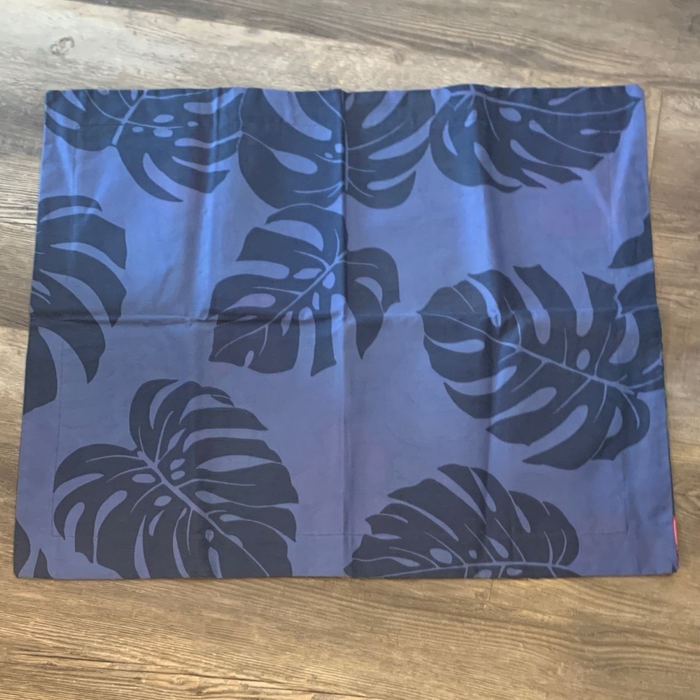 Blue Leaf Print Pillow Case x2‎